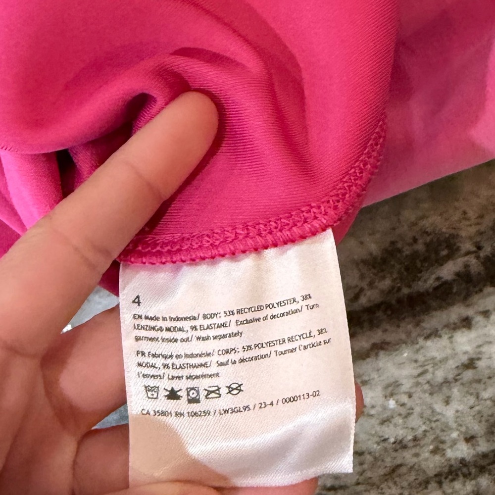 Lululemon Softstreme Perfectly Oversized Cropped Crew
Sonic Pink - Picture 8 of 10